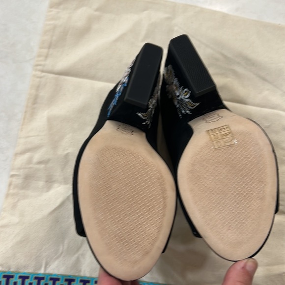 Tory Burch black Embroidered suede open toe booties sz 6 - Picture 6 of 8